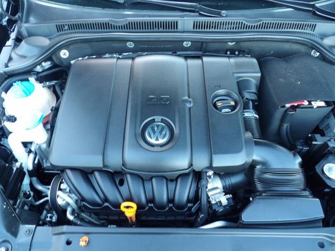Used 2013 Volkswagen Jetta SE FWD image 13