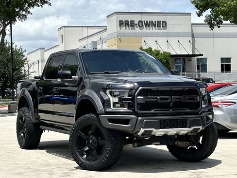 Used 2017 Ford F150 Raptor w/ Equipment Group 802A Luxury AWD/4WD image 2