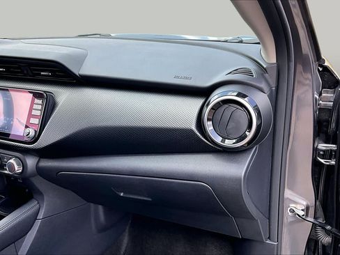 Certified 2024 Nissan Kicks SV w/ Interior Electronics Package FWD image 17
