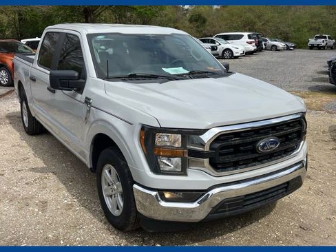 Used 2023 Ford F150 XLT image 3