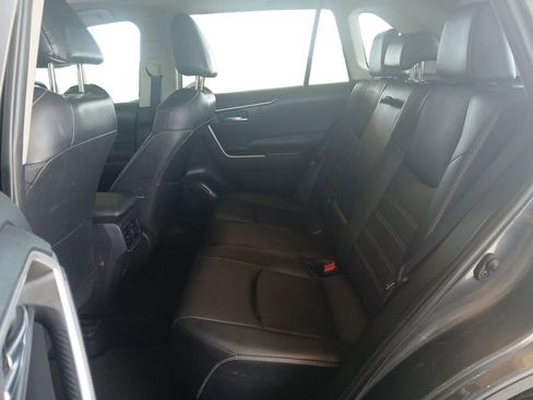 Used 2022 Toyota RAV4 XLE Premium FWD image 5