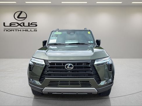 Certified 2025 Lexus GX 550 AWD/4WD image 2