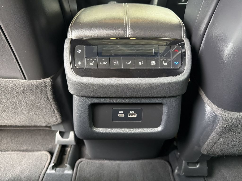 Used 2025 INFINITI QX60 Luxe AWD/4WD image 23