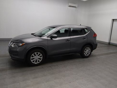 Used 2017 Nissan Rogue S AWD/4WD image 2