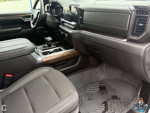 Used 2025 Chevrolet Silverado 1500 LT Trail Boss w/ Convenience Package II image 10