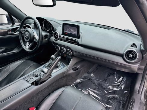 Used 2020 MAZDA MX-5 Miata Grand Touring RWD image 27