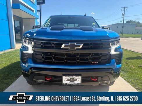 Used 2022 Chevrolet Silverado 1500 LT Trail Boss w/ LT Trail Boss Premium Package AWD/4WD image 8