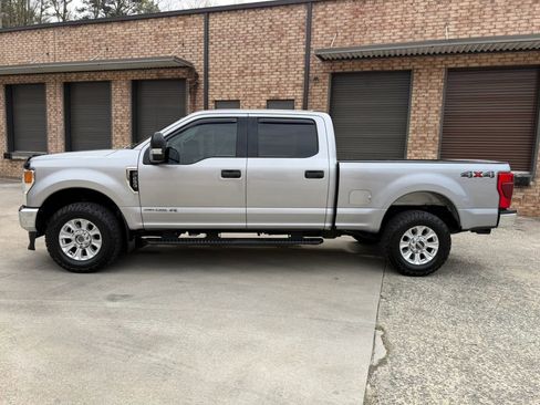 Used 2020 Ford F250 XLT image 3