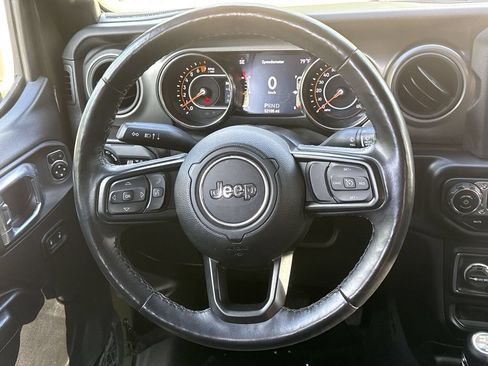 Used 2022 Jeep Wrangler Unlimited Sport AWD/4WD image 11