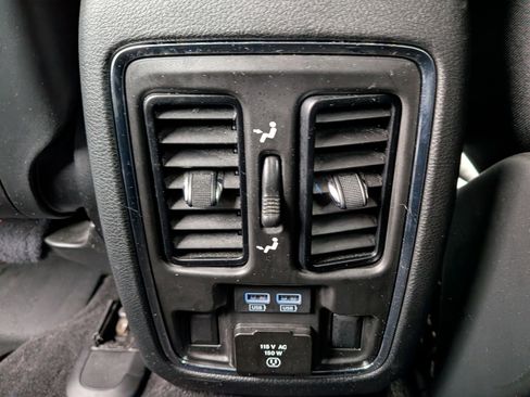 Certified 2022 Jeep Grand Cherokee Limited image 32