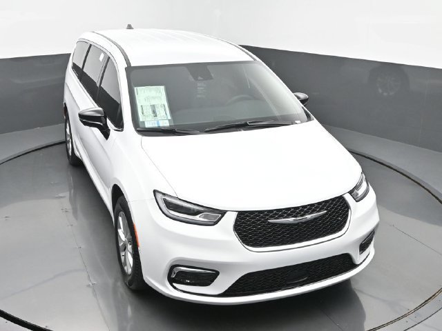 New 2025 Chrysler Pacifica Select w/ Uconnect Theater Family Group AWD/4WD image 45