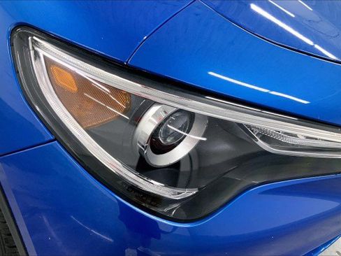 Used 2021 Toyota Corolla LE image 23