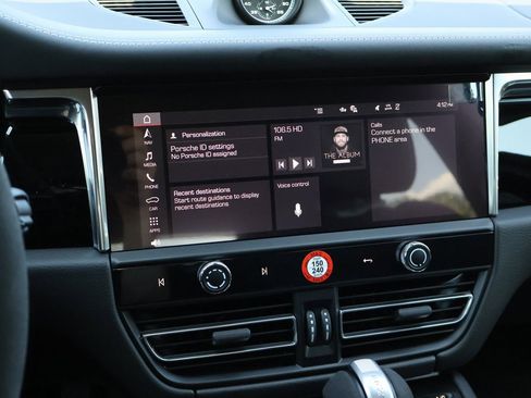 New 2025 Porsche Macan image 25