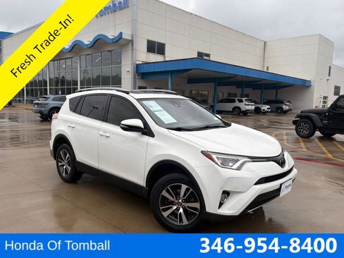 Used 2017 Toyota RAV4 XLE w/ Premium Special Value Package FWD image 1