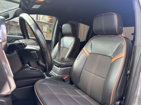 Used 2023 GMC Canyon AT4 image 11