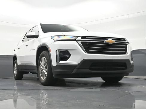 Used 2023 Chevrolet Traverse LT FWD image 29