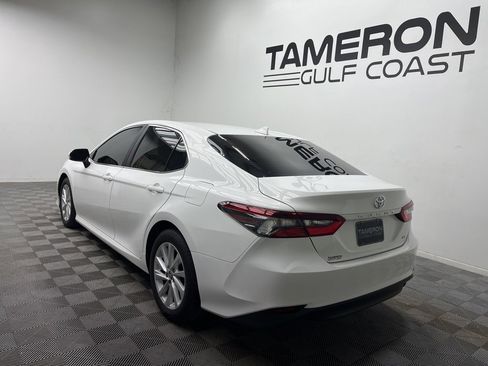 Used 2021 Toyota Camry LE image 8