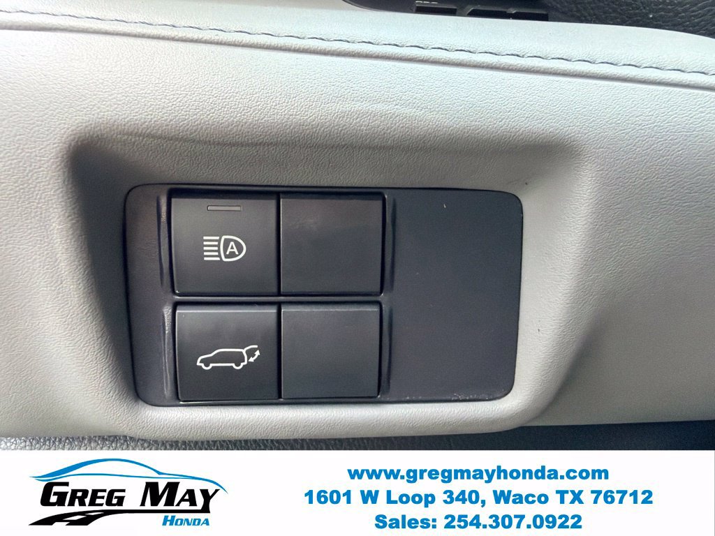 Used 2021 Toyota Highlander LE FWD image 27