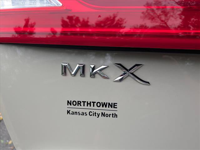 Used 2018 Lincoln MKX Reserve w/ Driver Assistance Package FWD image 23