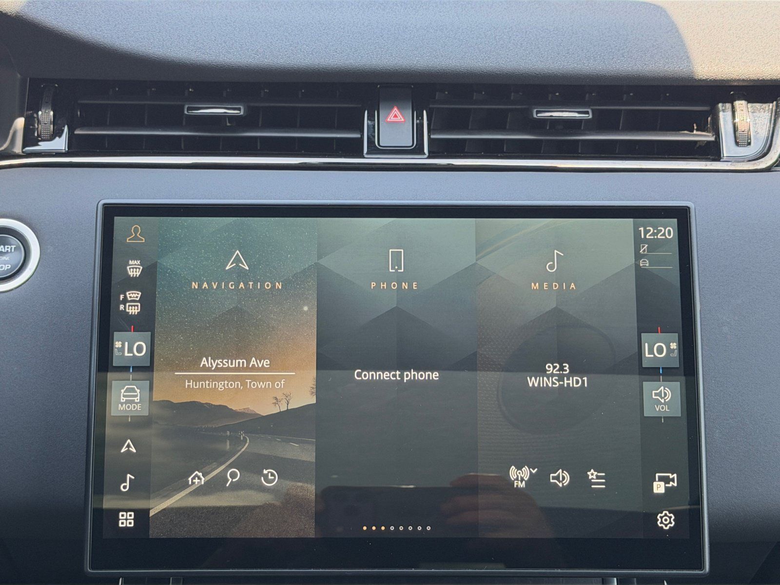 Used 2024 Land Rover Range Rover Evoque S AWD/4WD image 14