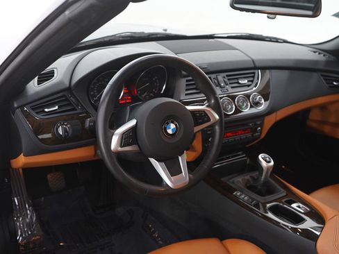 Used 2011 BMW Z4 sDrive35i RWD image 14