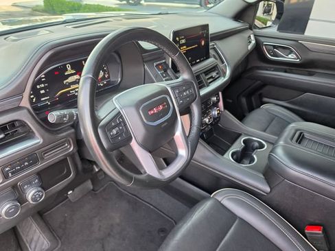 Used 2024 GMC Yukon SLT RWD image 16