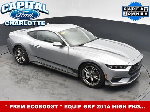 Used 2025 Ford Mustang Premium image 28
