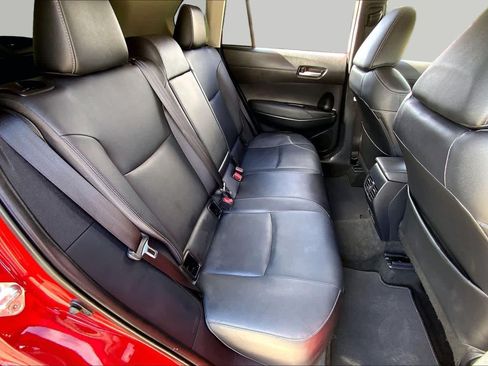 Used 2023 Toyota Corolla Cross XLE FWD image 19