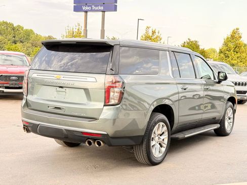 Used 2023 Chevrolet Suburban Premier RWD image 11
