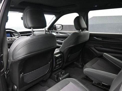 New 2025 Jeep Grand Cherokee L Laredo RWD image 16