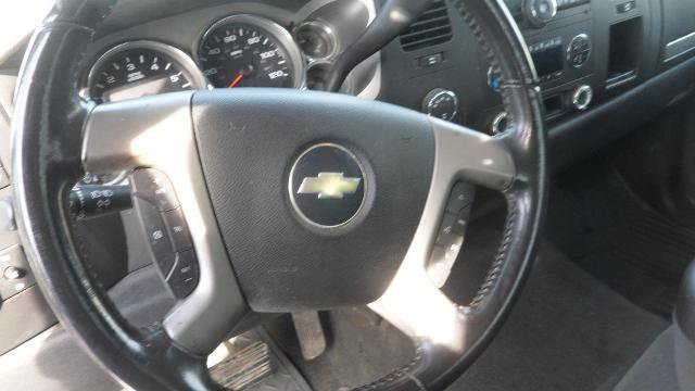 Used 2008 Chevrolet Silverado 1500 LT w/ Power Pack Plus AWD/4WD image 17