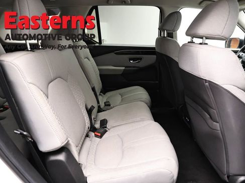 Used 2023 Honda Pilot LX image 22