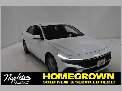 Used 2025 Hyundai Elantra SE