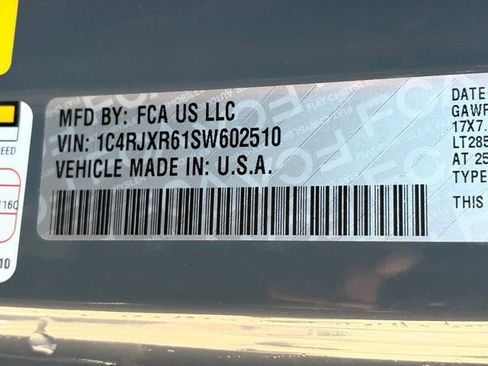 Used 2025 Jeep Wrangler Unlimited Rubicon 4xe w/ Convenience Group image 35