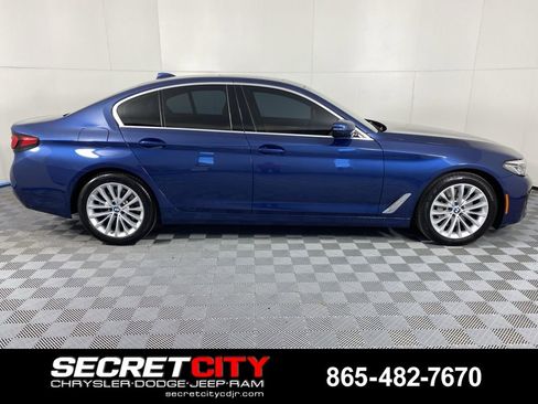 Used 2022 BMW 530i xDrive w/ Convenience Package AWD/4WD image 8