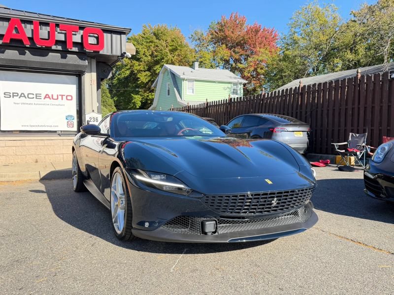 Used 2024 Ferrari Roma RWD image 4