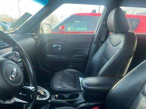 Used 2014 Kia Soul + w/ Primo Package image 6