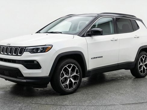 Used 2025 Jeep Compass Limited image 3