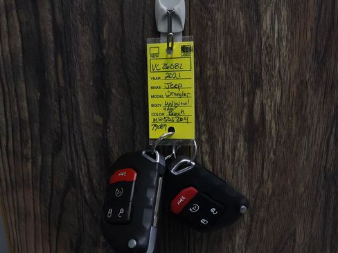 Used 2021 Jeep Wrangler Unlimited Sport AWD/4WD image 25