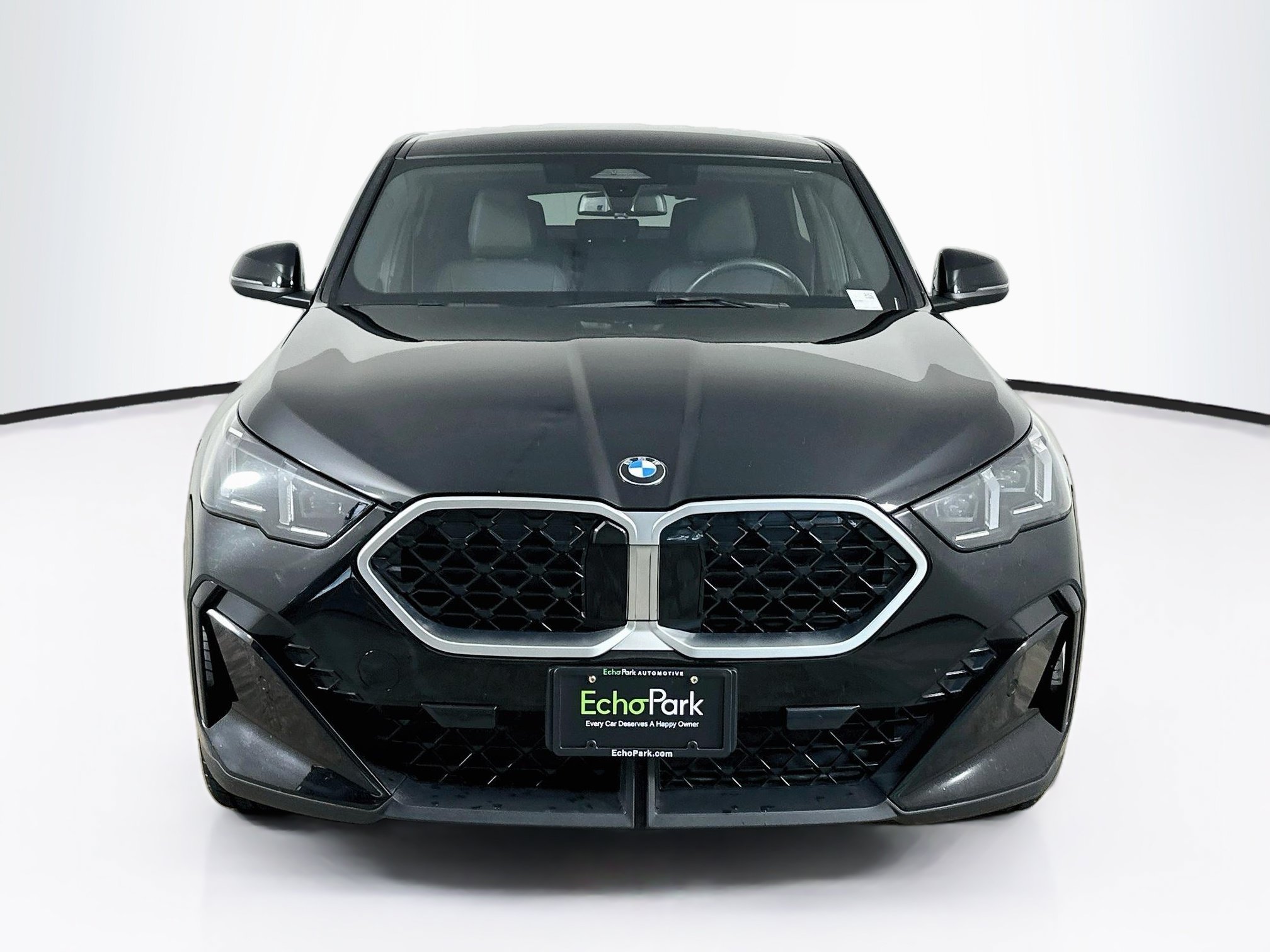 Used 2026 BMW X2 xDrive28i AWD/4WD image 2