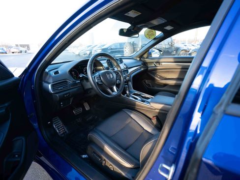 Used 2020 Honda Accord Sport image 8
