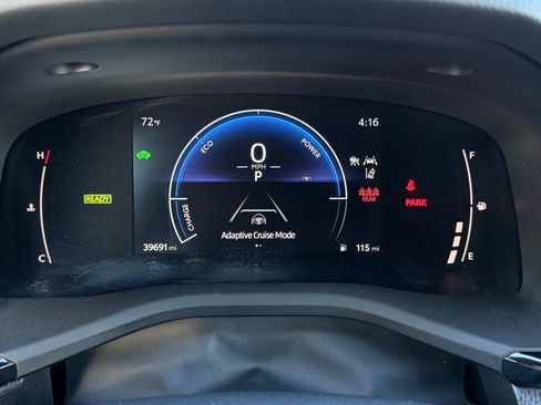 Used 2025 Toyota Camry SE image 19