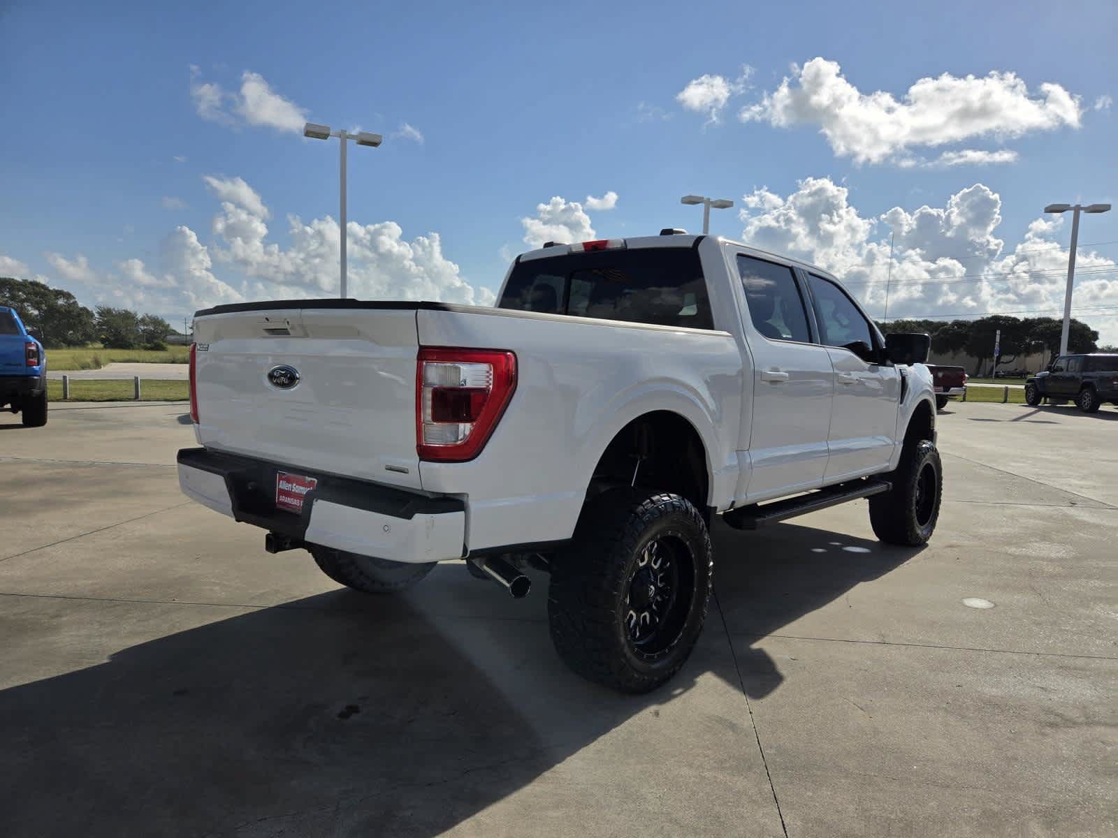Used 2021 Ford F150 Lariat w/ Equipment Group 502A High AWD/4WD image 5