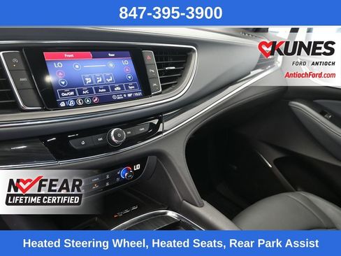 Used 2024 Buick Enclave Premium image 16
