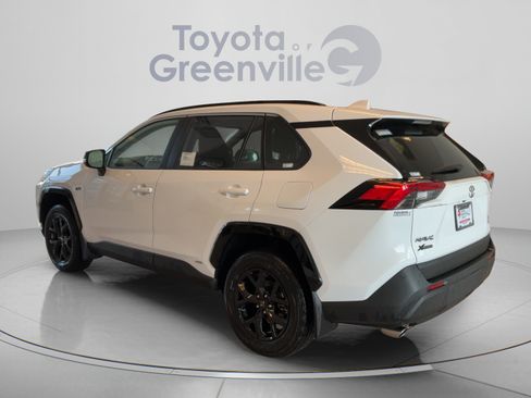 Certified 2025 Toyota RAV4 XLE AWD/4WD image 4
