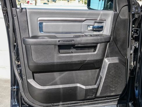 Used 2022 RAM 1500 Classic SLT image 22