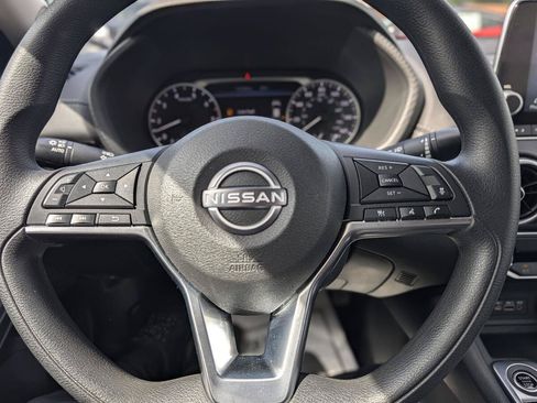 Used 2024 Nissan Sentra SV FWD image 22