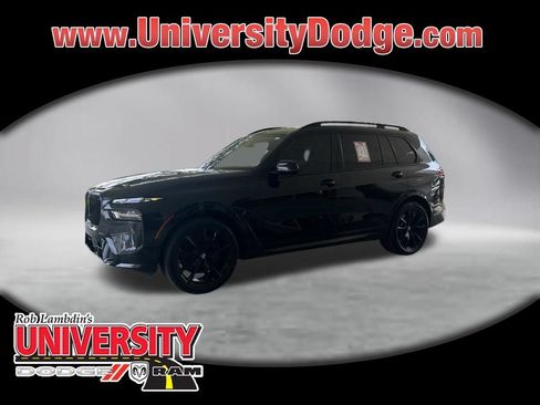 Used 2024 BMW X7 xDrive40i w/ M Sport Package AWD/4WD image 1
