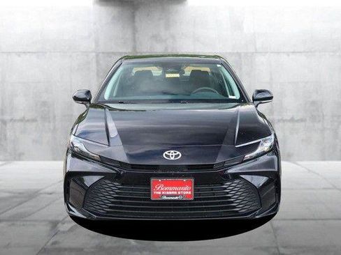 Used 2025 Toyota Camry LE FWD image 4