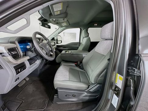 New 2026 Ford F250 XLT w/ XLT Premium Package image 28